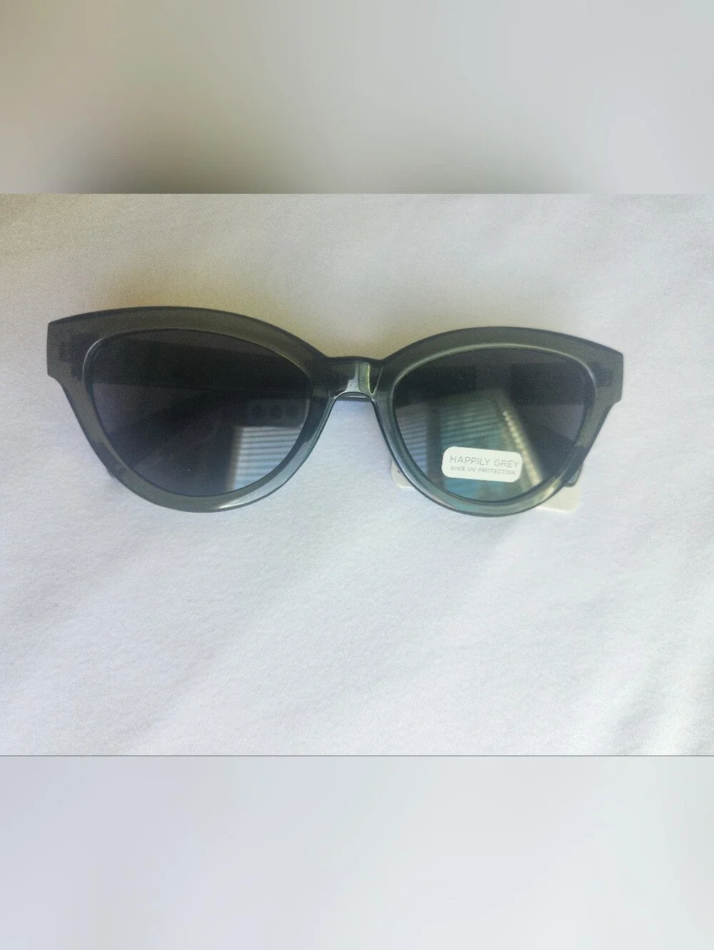 Happily Grey Women's Olive Green Translucent Cat-Eye Sunglasses